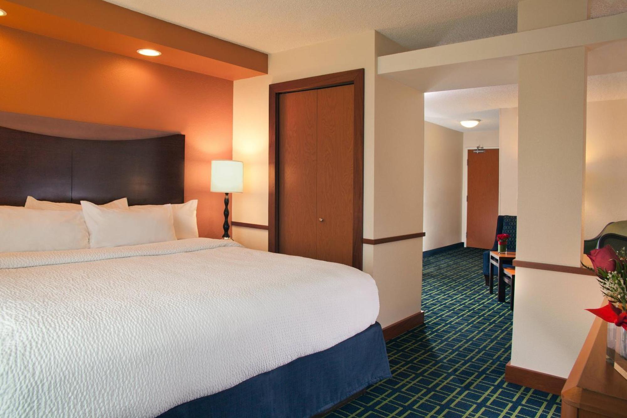 Fairfield Downtown Hotel