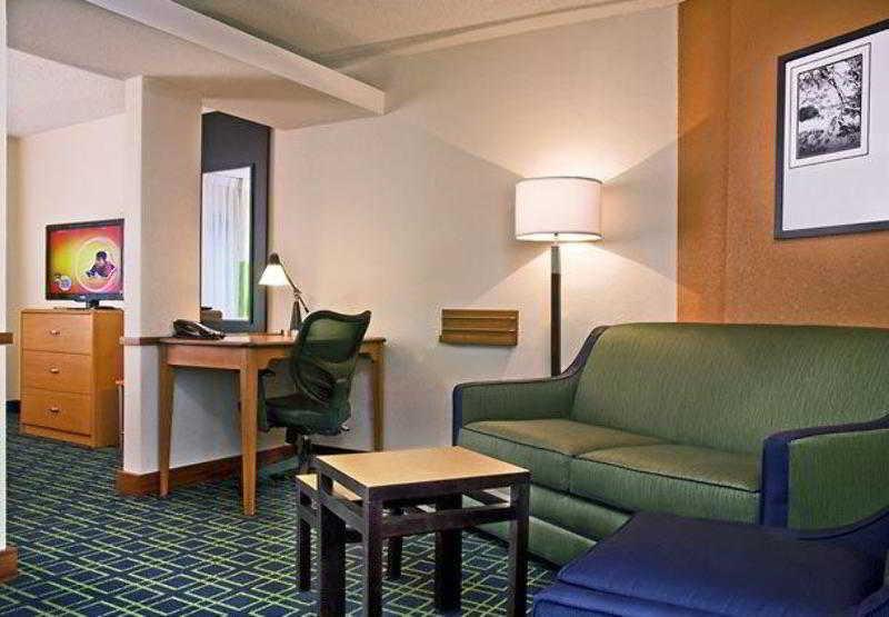 Fairfield Downtown Hotel 3*